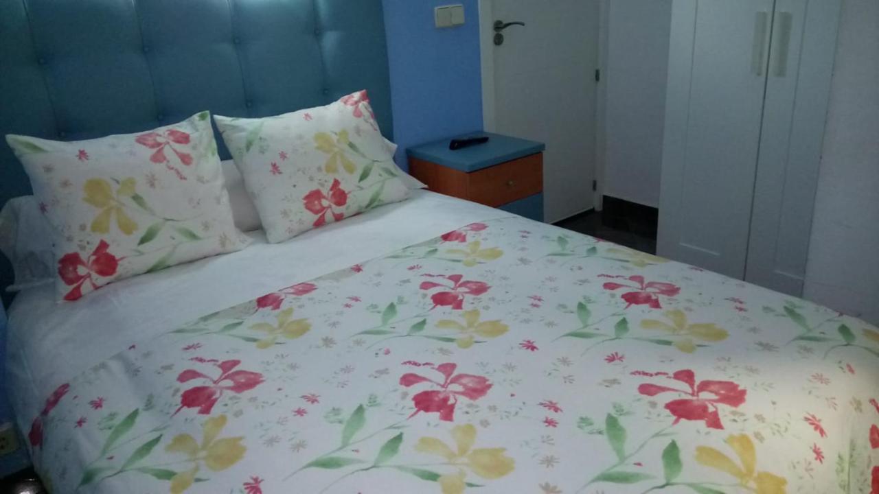 Pension Navarra Madrid Bagian luar foto