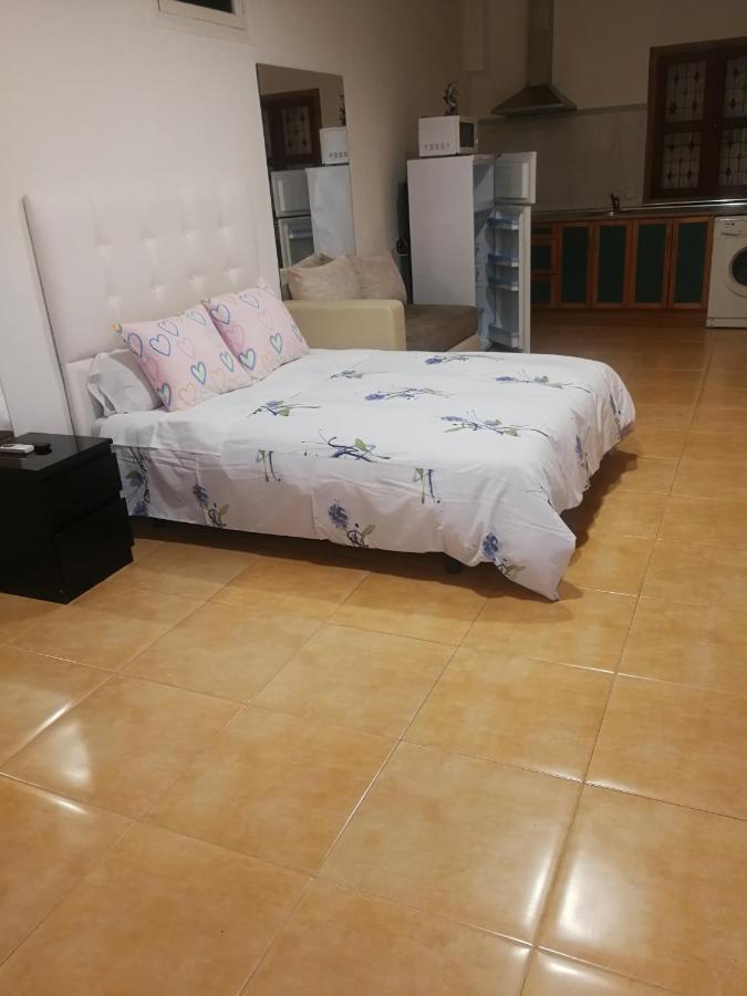 Pension Navarra Madrid Bagian luar foto