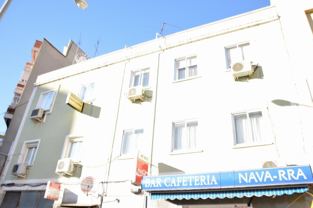 Pension Navarra Madrid Bagian luar foto